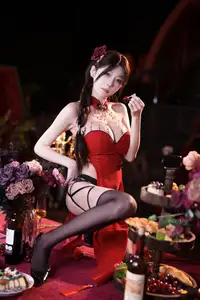 Coser Xiang Cao Miao Lu Lu's Alluring 2025 Spring Festival: Captivating Asian Beauty in Vibrant Red Attire-15