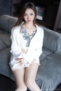 Elegant Portrait Series Featuring Tao Tao Yao Yao Twins: XiuRen No.10872 High-Resolution Fashion Photography Collection-11