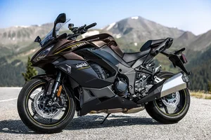 Conquer the horizon with the all-new Kawasaki Ninja 1100SX 2026 sport tourer-5