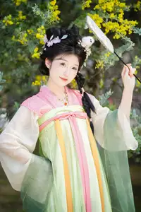 Graceful Hanfu Beauty with Dreamy Butterfly Kite - Zi Yu, YiTuYu Vol.8737-7