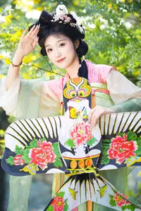 Graceful Hanfu Beauty with Dreamy Butterfly Kite - Zi Yu, YiTuYu Vol.8737-8