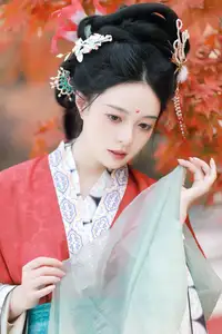 YiTuYu Vol.8605: Sui Sui Ru Yi – Classical Charm Amidst Autumn Hues-0