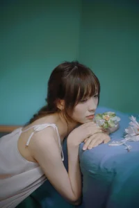 Aesthetic Sunset Portraits: Kan Bu Qing Xiao Gui in YiTuYu Art Language Vol.9137 – Capturing the Magic of Golden Hour Photography-36