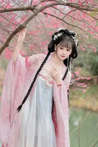 YiTuYu Vol.8759: Jiao Yi Zhi Sui Sui's Grace Amidst Blooming Plum Blossoms-19
