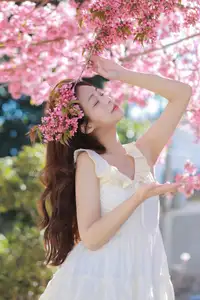 Captivating chickkii: A Vision of Spring Under Cherry Blossoms - YiTuYu Vol.8707-6