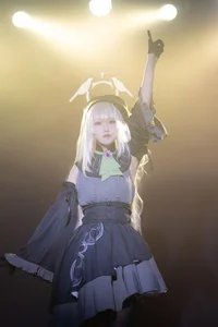 The Enchanting Idol Charm of Sakurako Utazumi by Lunananya - Blue Archive-18