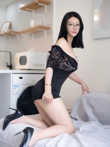 The Captivating Intellectual Charm of Ya Ru Lao Shi in XiuRen No.10796-1