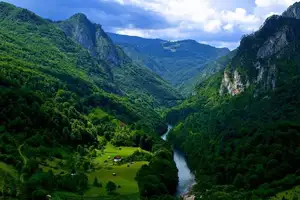 View: Discover Durmitor National Park – Balkan's Breathtaking Autumn Gem & UNESCO Natural Wonder-1