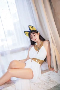 Sakurai Ningning: The Ethereal White Cat Girl Cosplay Aesthetic-10