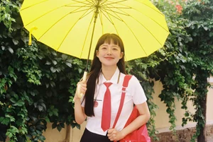 Elegant Portrait Photography: YiTuYu Art Language Vol.9366 Featuring Model Xiao Wei Xiao Wei – Artistic Lifestyle and Fashion Inspiration-12