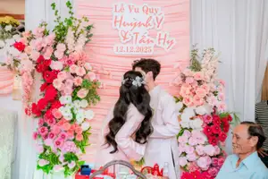 Elegant Vietnamese Bride in Pink Ao Dai: A Stunning Traditional Wedding Ceremony-5