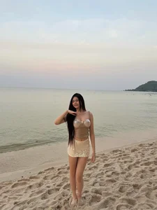 Stunning Beach Travel Inspiration: Mai Thao Ngoc (Hat De) Shines in Latest Coastal Photoshoot and Summer Fashion Vibes-3