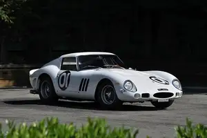 Ferrari 250 GTO 1962: Unrestored "Precious Horse" in Unique Bianco Speciale - Super Expensive!-8
