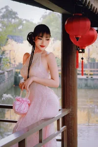 Sweet Autumn Muse in Persimmon Garden-5