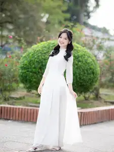 Discover the Timeless Charm of a Vietnamese Girl in Elegant White Ao Dai-8