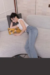 Elegant Fashion Portraiture of Yu Zi Jiang Fish: XiuRen No.10858 High-Definition Photography Collection-14