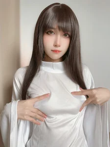 Ethereal Whispers: Pudding Dafa’s Hauntingly Beautiful Ghost Lady Halloween Vision-5