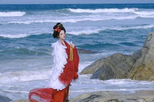 Elegant Portrait Photography: YiTuYu Art Language Vol.9321 Featuring Qiong Zai Ai Chi Si Ji Dou’s Modern Chic Style-1