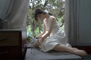 Aesthetic Portrait Photography: Art Language Vol.9230 Featuring Xiao Yu Tian Qi – Quiet Moments and Window Side Reading Reflections-7