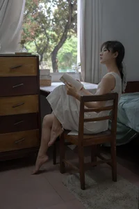 Aesthetic Portrait Photography: Art Language Vol.9230 Featuring Xiao Yu Tian Qi – Quiet Moments and Window Side Reading Reflections-14