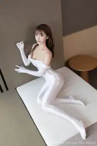 XiuRen No.10704: Lu Xuan Xuan Graceful in White, Captivating Elegance That Draws Every Gaze-12