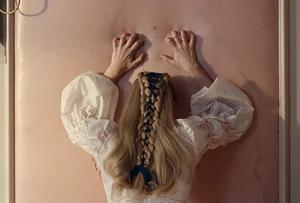 Margot Robbie and Jacob Elordi Star in Emerald Fennell’s Bold New Wuthering Heights Adaptation: A Cinematic Masterpiece of Gothic Romance-9