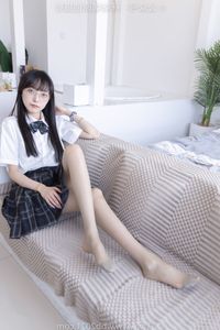 BoBoSocks No.541 Zhiyu Young Female Student in Chic JK Uniform White Sneakers Asian Fashion Icon-28