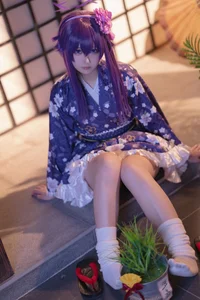 Ethereal New Year Elegance: Lunananya’s Stunning Igusa Haruka Cosplay from Blue Archive-15