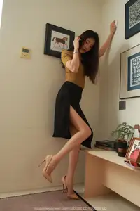 IESS SXJ No.2090: Xiao Jiu's Elegant Charm & Captivating Long Legs-19