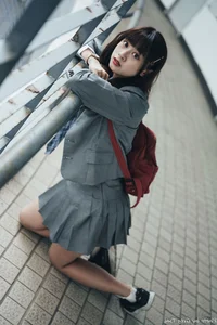 Elegant Campus Fashion: Ruoying’s Sophisticated Urban Style at the University of Science and Technology Beijing (USTB) with Chic Black Stockings-34