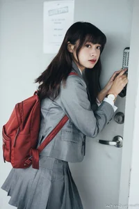 Elegant Campus Fashion: Ruoying’s Sophisticated Urban Style at the University of Science and Technology Beijing (USTB) with Chic Black Stockings-18