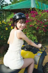 Maya Imamori: Discover Pure Charm in 'Love Begins' 1st Photobook Part02-14