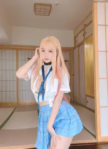 Captivating Kitagawa Marin Cosplay by 不呆猫: Your Favorite Waifu Comes to Life!-9