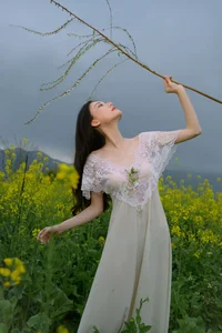 Ethereal Beauty: Xiao Yue Amidst Rapeseed Blooms in Art Language Vol.8948-8