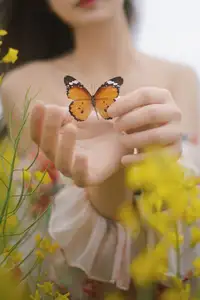 Ying Er YY Captivating in Golden Flower Field – YiTuYu Art Language Vol.8672-27