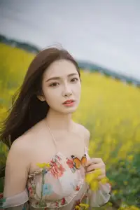 Ying Er YY Captivating in Golden Flower Field – YiTuYu Art Language Vol.8672-19