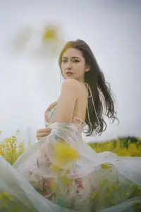 Ying Er YY Captivating in Golden Flower Field – YiTuYu Art Language Vol.8672-37