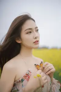 Ying Er YY Captivating in Golden Flower Field – YiTuYu Art Language Vol.8672-38
