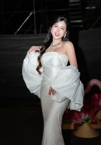 Radiant Beauty of the Yellow Ao Dai at Night-1