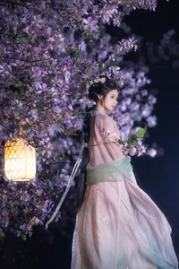 A Dreamy Floral Escape With San Ye Jiang Jiang-4