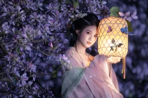 A Dreamy Floral Escape With San Ye Jiang Jiang-17