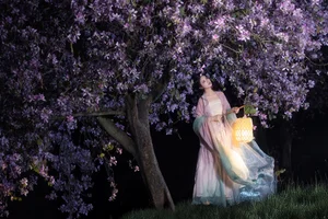 A Dreamy Floral Escape With San Ye Jiang Jiang-8