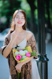 VGU No.88: Captivating Elegance A Young Woman's Gentle Beauty with a Lotus Bouquet-3