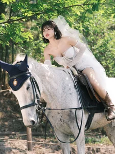 Sweet Equestrian Charm with Xiao Wan Zi - YiTuYu Art Language Vol.8892-4