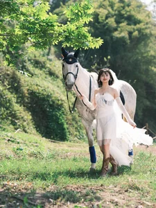 Sweet Equestrian Charm with Xiao Wan Zi - YiTuYu Art Language Vol.8892-7