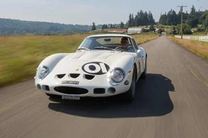 The Legendary White Ferrari 250 GTO: A Multi-Million Dollar Masterpiece of Timeless Elegance-4