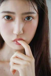 Captivating Portraits of Natsuki Abe: FRIDAY Monthly Girl 053 Exclusive Photo Collection Part 01 - Elegant Japanese Fashion and Lifestyle Photography-9