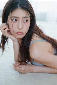 Captivating Portraits of Natsuki Abe: FRIDAY Monthly Girl 053 Exclusive Photo Collection Part 01 - Elegant Japanese Fashion and Lifestyle Photography-1