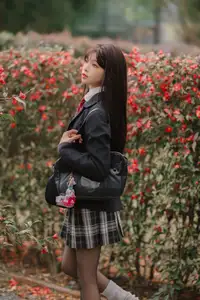 Discover the captivating allure of Xian Nu Juan in the stunning YiTuYu Vol.8695 collection-6