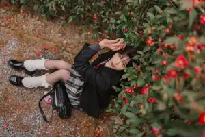 Discover the captivating allure of Xian Nu Juan in the stunning YiTuYu Vol.8695 collection-4